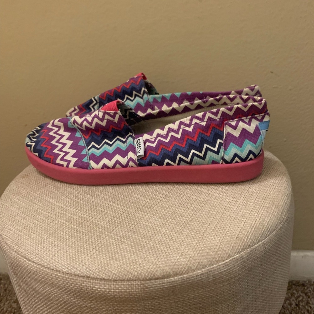 Toms - Picture 7 of 7